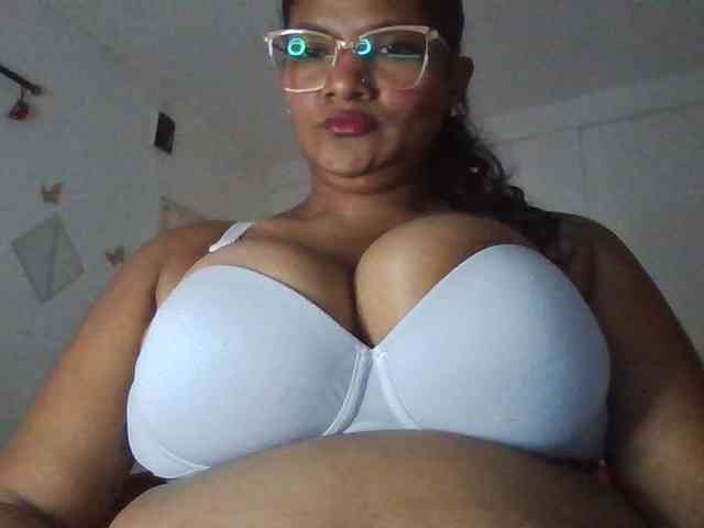 ALEJANDRA07 webcam