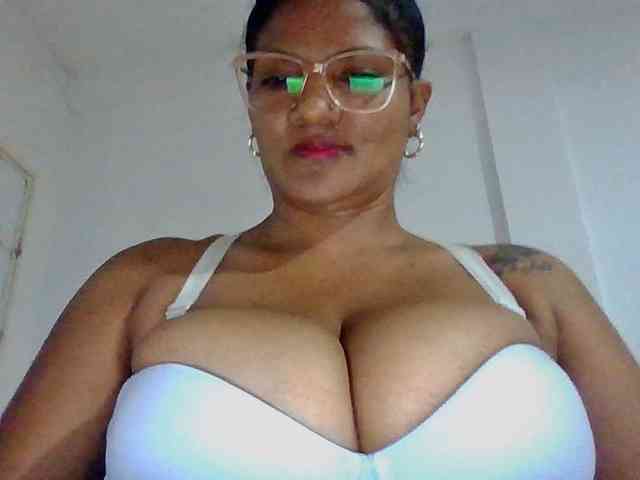 ALEJANDRA07 webcam
