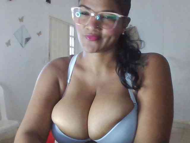 ALEJANDRA07 webcam