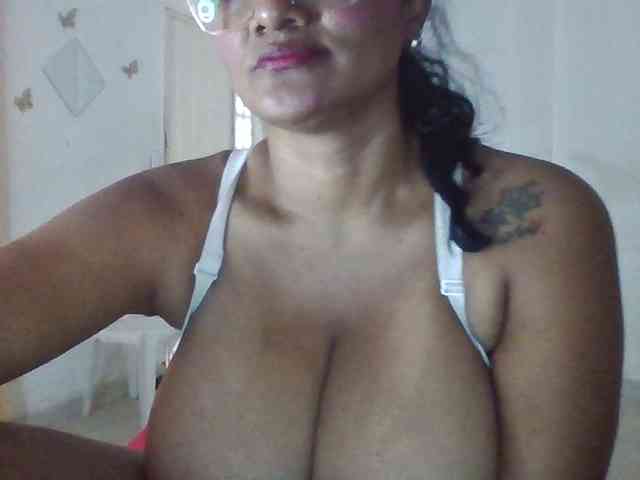 ALEJANDRA07 webcam