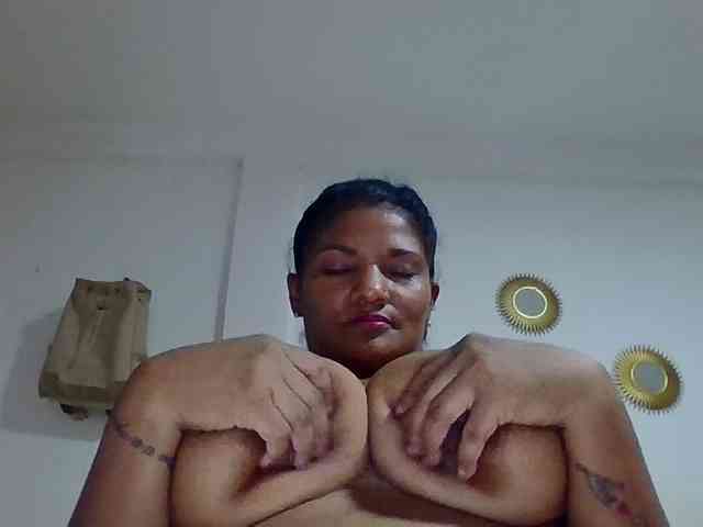 ALEJANDRA07 webcam