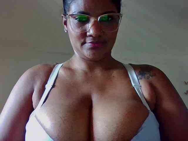 ALEJANDRA07 webcam