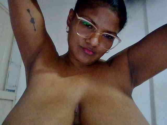 ALEJANDRA07 webcam