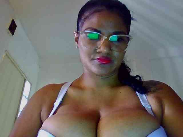 ALEJANDRA07 webcam