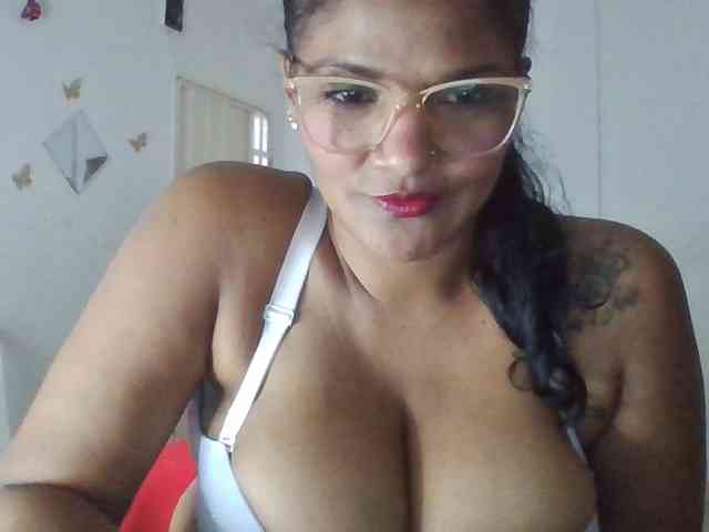 ALEJANDRA07 webcam