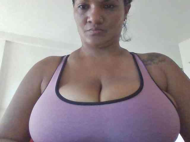 ALEJANDRA07 webcam