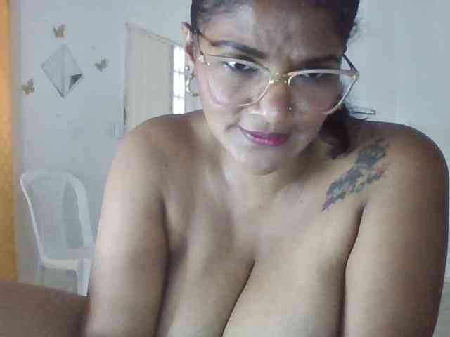 Modelo: ALEJANDRA07