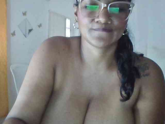 ALEJANDRA07 webcam