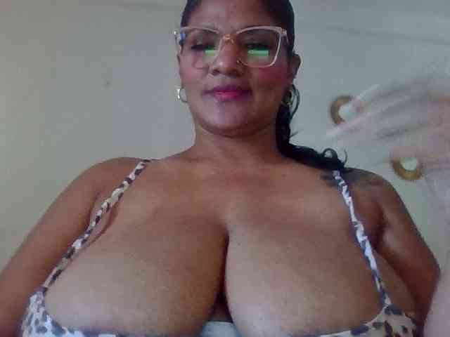 ALEJANDRA07 webcam