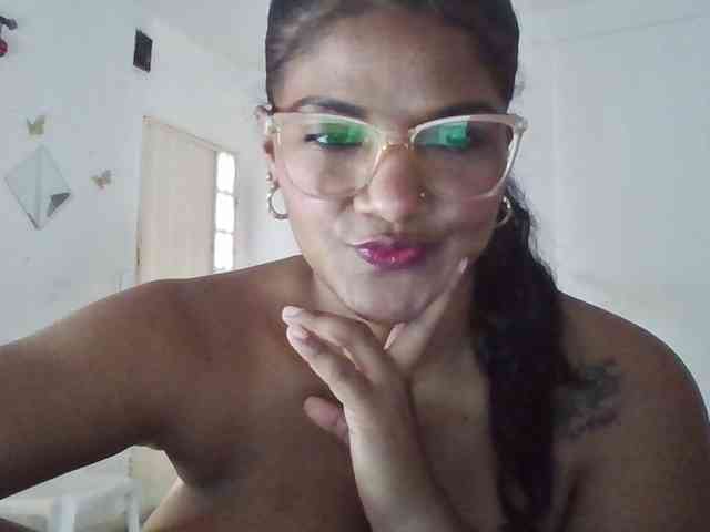 ALEJANDRA07 webcam
