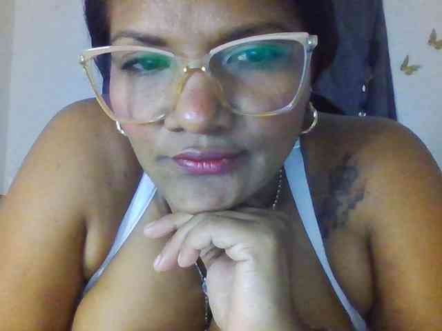 ALEJANDRA07 webcam
