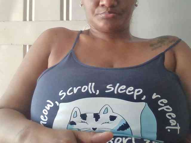 ALEJANDRA07 webcam