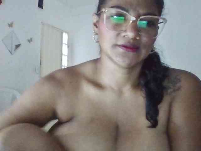 ALEJANDRA07 webcam