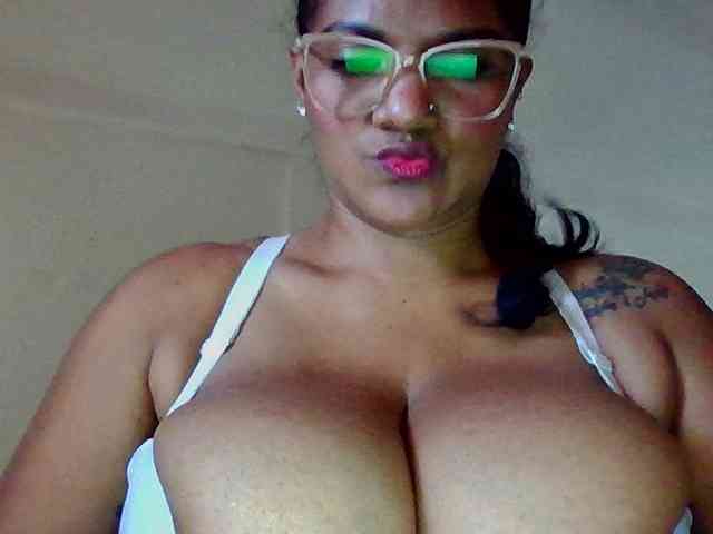 ALEJANDRA07 webcam
