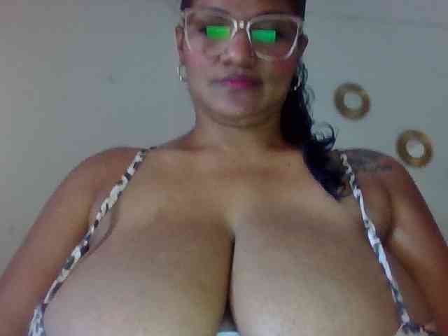 ALEJANDRA07 webcam