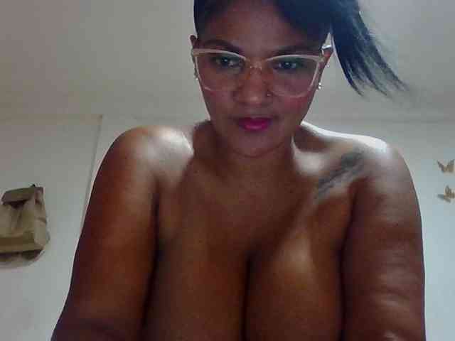 ALEJANDRA07 webcam