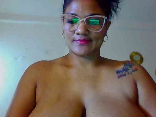 ALEJANDRA07 webcam