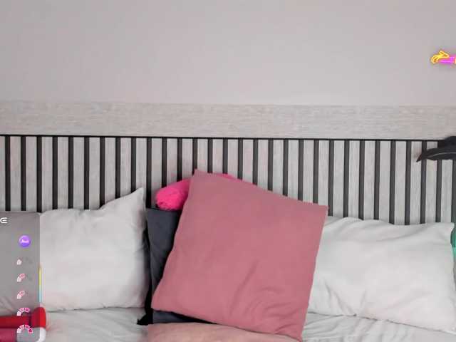 Enchanttres live cam