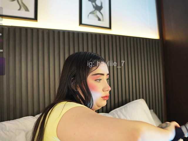 haylie-1 live cam on BongaCams