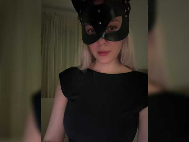 MissDafna's BongaCams show and profile