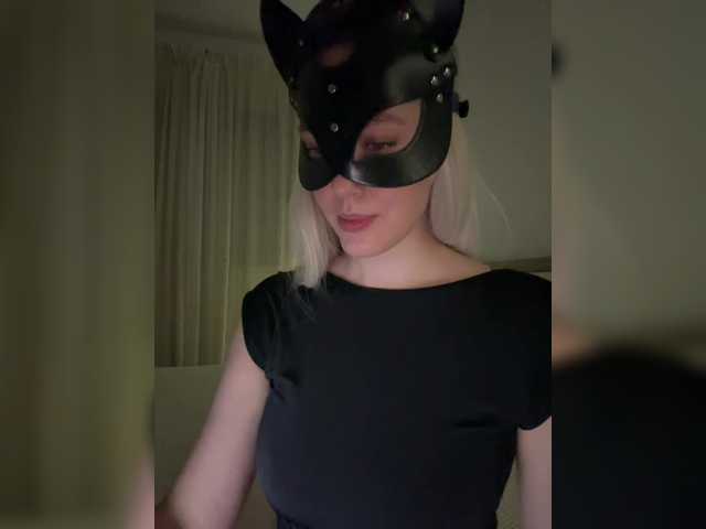 MissDafna's BongaCams show and profile