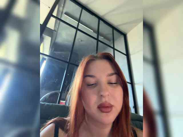 delyannicole webcam