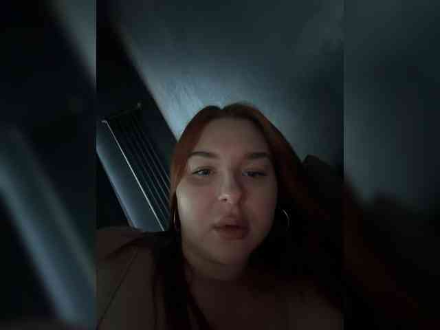 delyannicole webcam