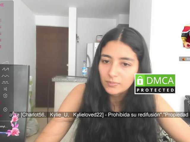 kylieloved22 live webcam show