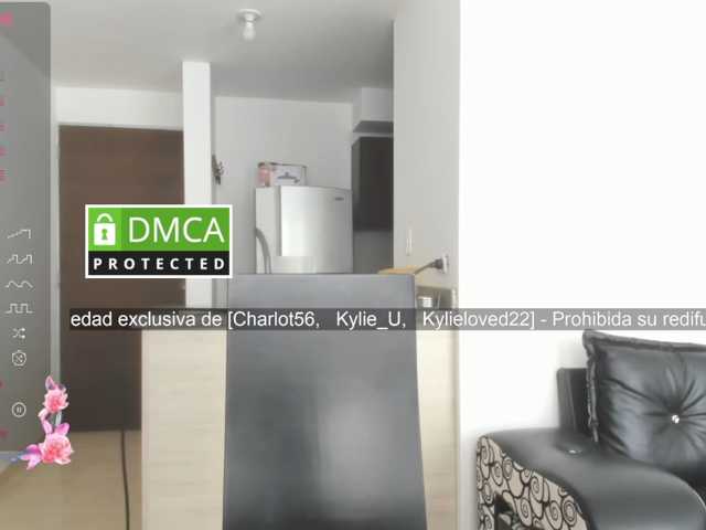 kylieloved22 live cam preview