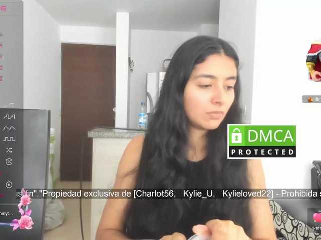 kylieloved22 live cam
