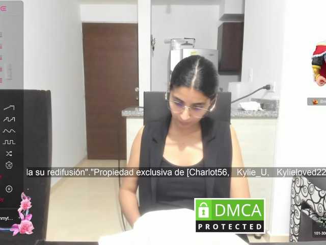kylieloved22 live sex