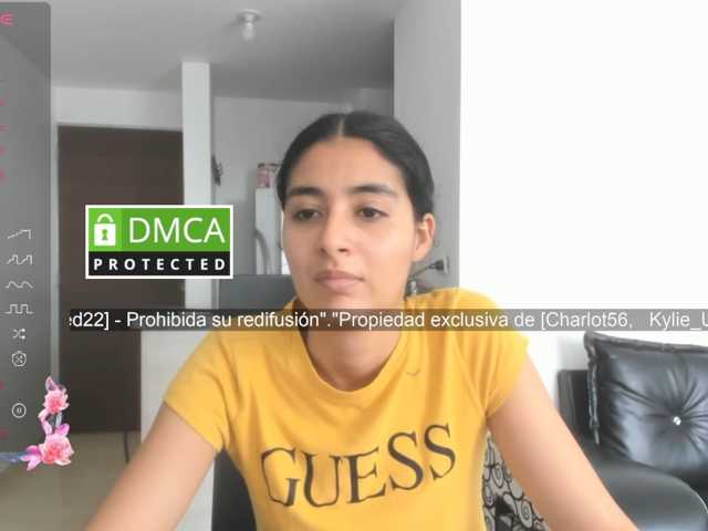 kylieloved22 live cam preview