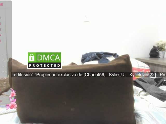 kylieloved22 live cam on BongaCams