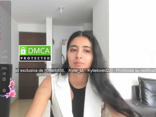 kylieloved22 live cam preview