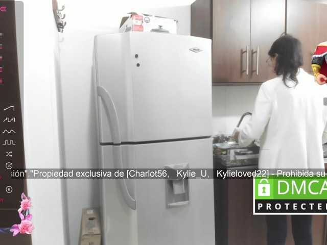 kylieloved22 live cam