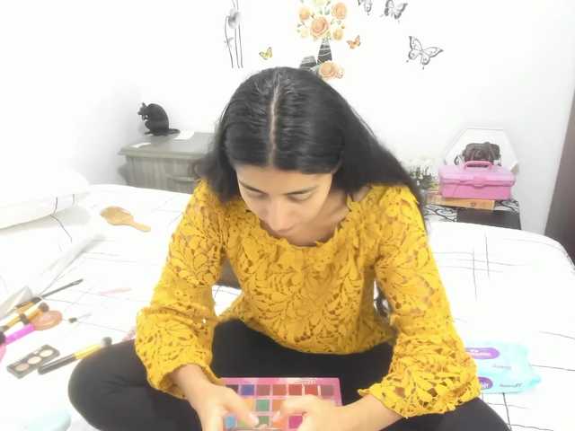 kylieloved22's BongaCams show and profile