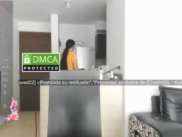 kylieloved22 live cam preview