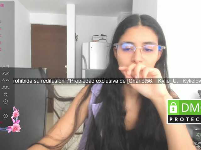 le modèle kylieloved22 est en webcam porno dans un show sur le site bongacams, il possède les tags suivants: Latino/Hispanic,Brunette,Shaved
