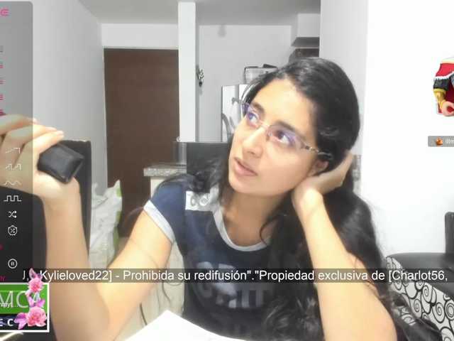 kylieloved22 live webcam show