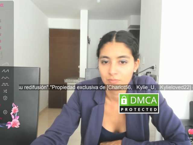 kylieloved22 live cam on BongaCams