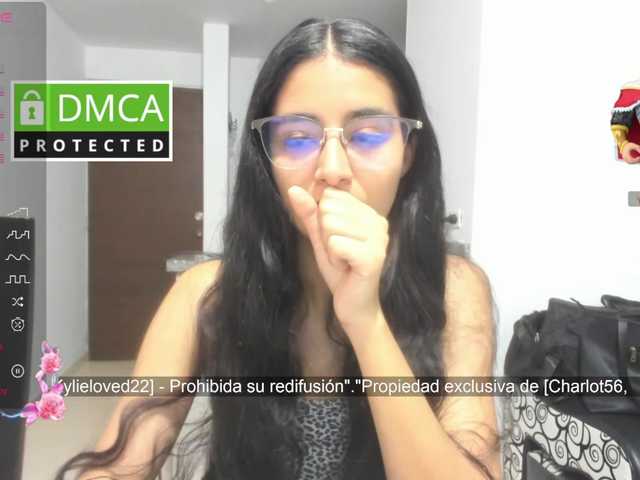 kylieloved22 live cam on BongaCams