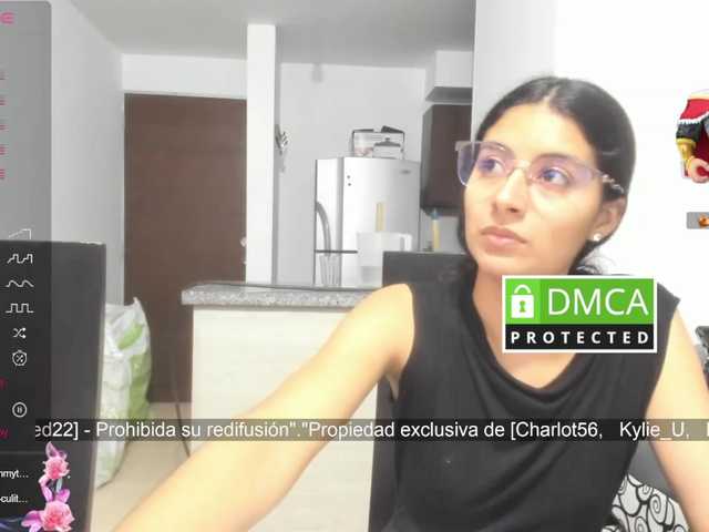 kylieloved22 live webcam show