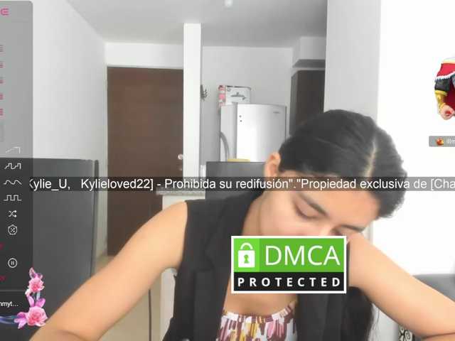 kylieloved22 live cam on BongaCams