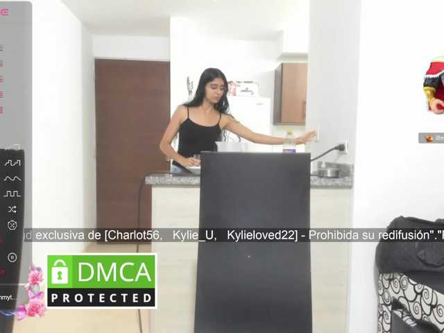 kylieloved22 live cam on BongaCams