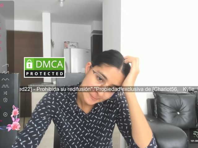 kylieloved22 live cam on BongaCams