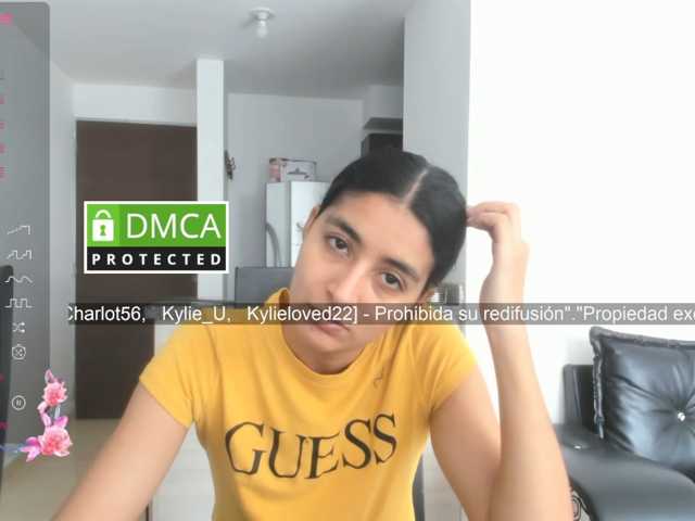 kylieloved22 live cam preview