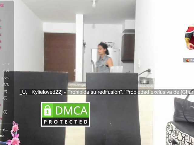 kylieloved22 live cam on BongaCams