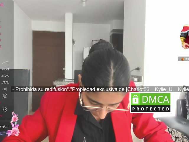 kylieloved22 live cam on BongaCams