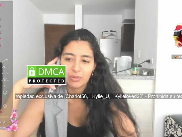 kylieloved22 live cam on BongaCams