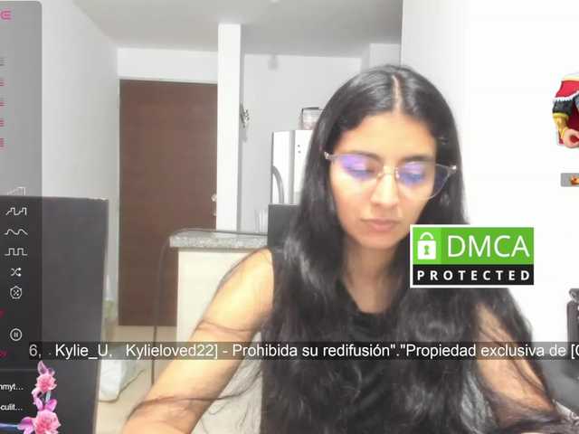 kylieloved22 live webcam show